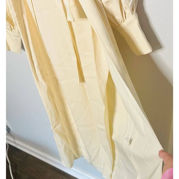 Alexis Ivory Shey Satin Side Slits Crepe Style V-Neckline Dress size XS - Picture 11 of 11